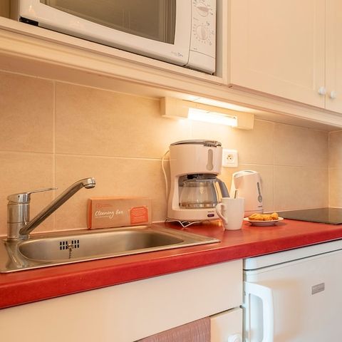 Apartment 6 persons - Flat sleeps 6 - 1 bedroom + 1 sleeping area - Terrace or balcony