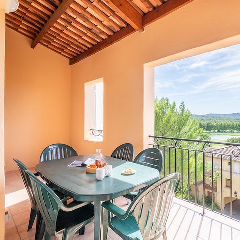 Apartment 8 persons - Flat sleeps 8 - 2 bedrooms + 1 sleeping area - Balcony