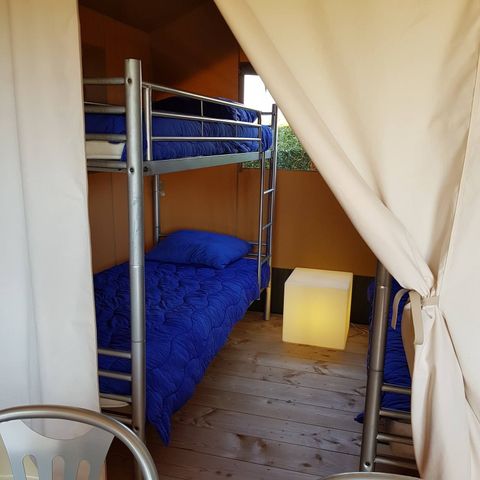 CANVAS AND WOOD TENT 6 people