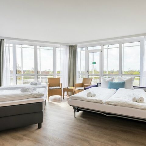 BEDROOM 4 people - Hotel room BK408 (max. 2 adults)