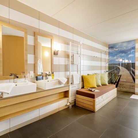 BUNGALOW 6 people - VIP BK712