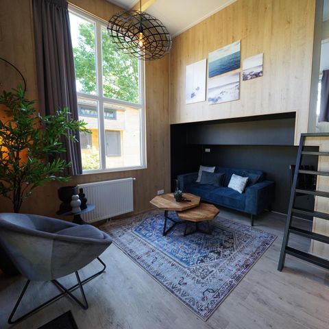 UNUSUAL ACCOMMODATION 4 people