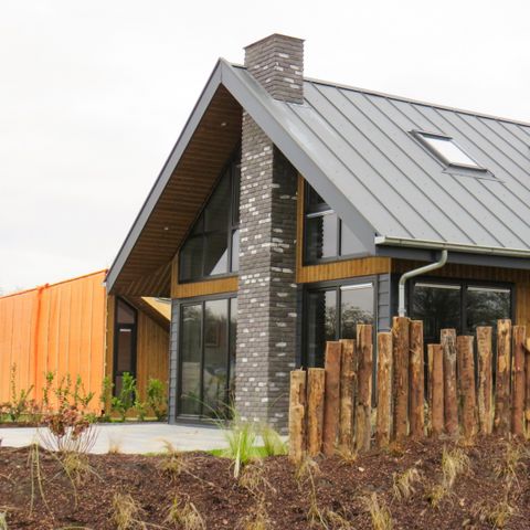 HOUSE 10 people - Embankment villa