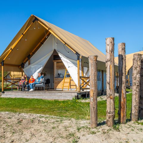 Canvas and wooden tent 4 persons - Glamping tent Beachfront Luxury