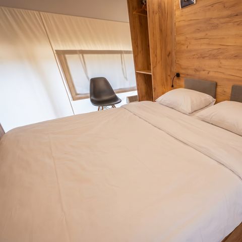 Canvas and wooden tent 4 persons - Glamping tent Beachfront Luxury