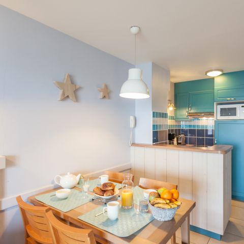 APARTMENT 4 people - - 1 bedroom - Terrace or balcony - Open sea view - Seafront