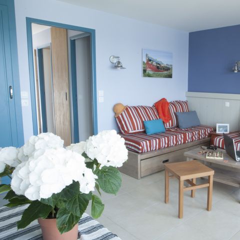APARTMENT 6 people - - 1 bedroom + 1 sleeping alcove - Terrace or balcony - Sea view