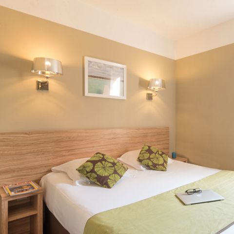 APARTMENT 4 people - - 1 bedroom - Terrace - Air conditioned