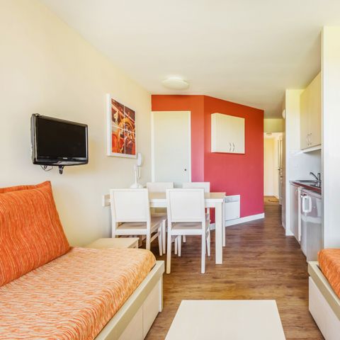 APARTMENT 6 people - - 1 bedroom + 1 sleeping alcove - Terrace or balcony