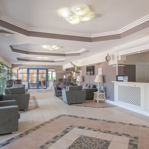Pierre & Vacances Premium Résidence Les Rives de Cannes - Mandelieu - Camping Alpes-Maritimes - Image N°6