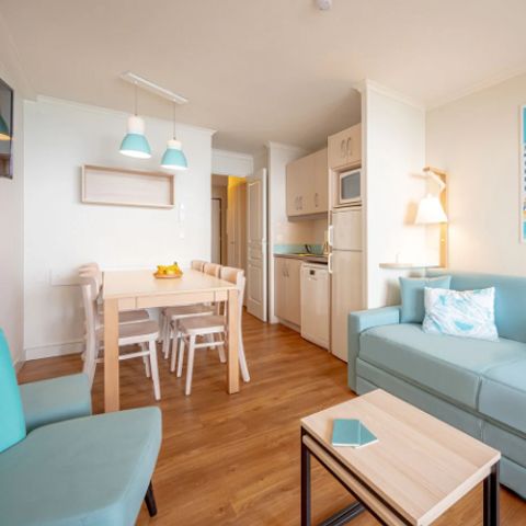 APARTMENT 6 people - - 1 bedroom + 1 sleeping alcove - Sea view - Air-conditioned - Terrace or balcony