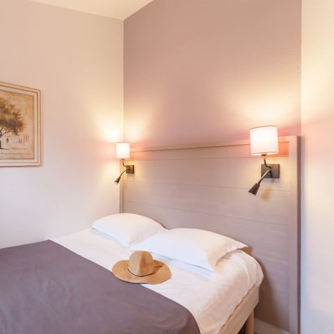 APARTMENT 5 people - - 1 bedroom - Sea view - Terrace or balcony