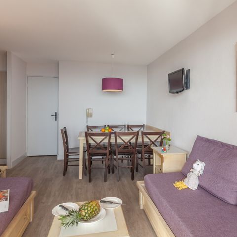 APARTMENT 7 people - - 1 bedroom + 1 sleeping alcove - Terrace or balcony - Garden view