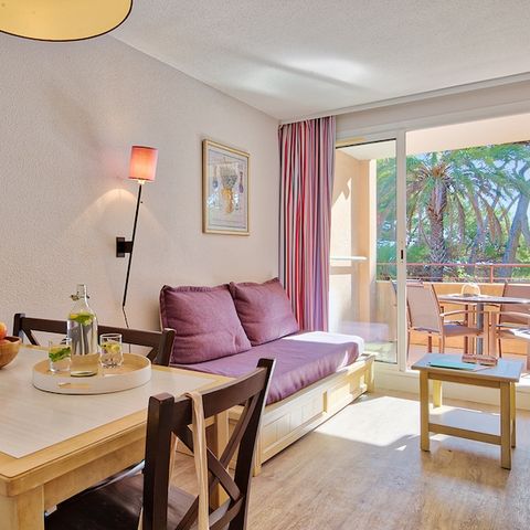 Apartment 4 persons - 1 bedroom - Terrace or balcony - Garden view