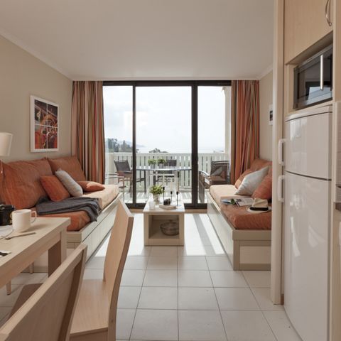 APARTMENT 5 people - - 1 bedroom - Terrace or balcony