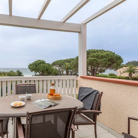 APARTMENT 7 people - - 1 bedroom + 1 sleeping alcove - Terrace or balcony - Seaview - South facing