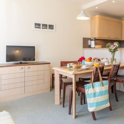 APARTMENT 6 people - - 2 bedrooms - Terrace or balcony