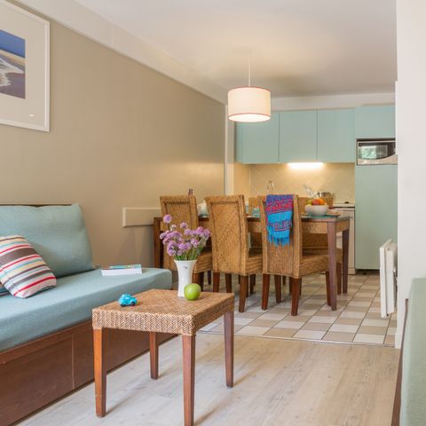 APARTMENT 6 people - - 1 bedroom + 1 sleeping alcove - Terrace or balcony