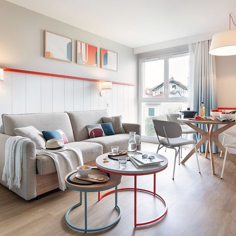 APARTMENT 4 people - - 1 bedroom - Garden view