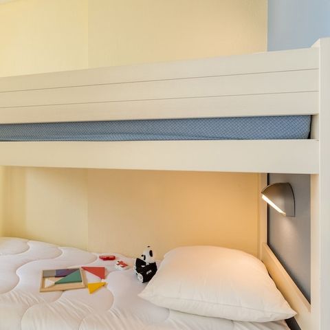 APARTMENT 6 people - - 2 bedrooms - Balcony - Sea view