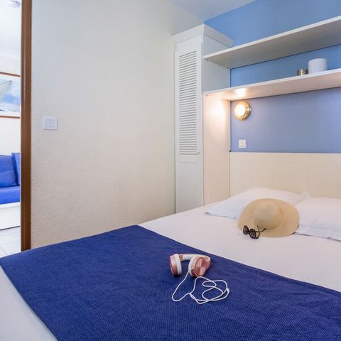 APARTMENT 4 people - Flat 4 people - 1 bedroom - Balcony - Street side
