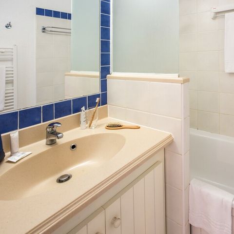 Apartment 4 persons - 1 bedroom - Balcony - Street side