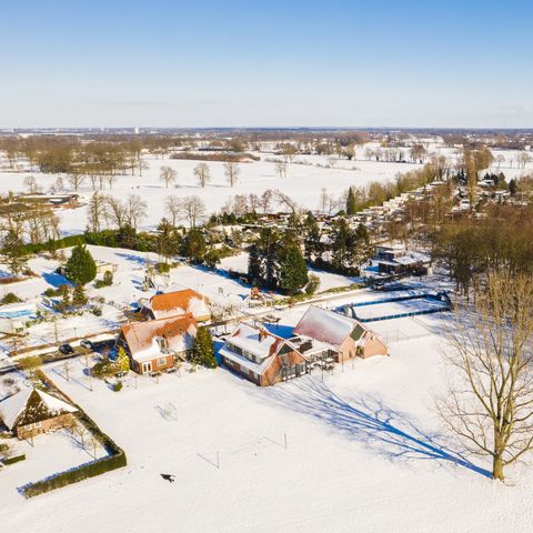 HOUSE 28 people - 2The Elsgraves