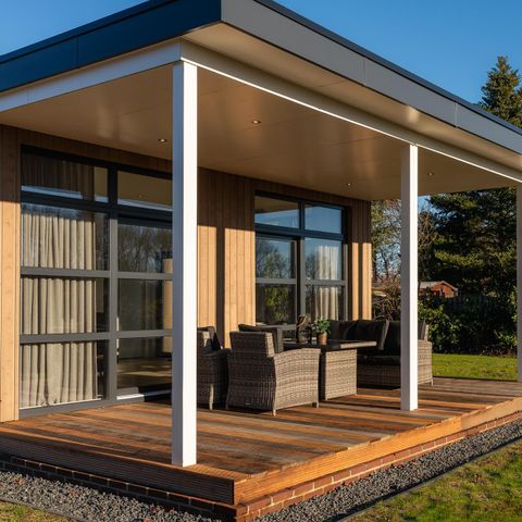 Bungalow 4 persons - Bird Lodge with hot tub