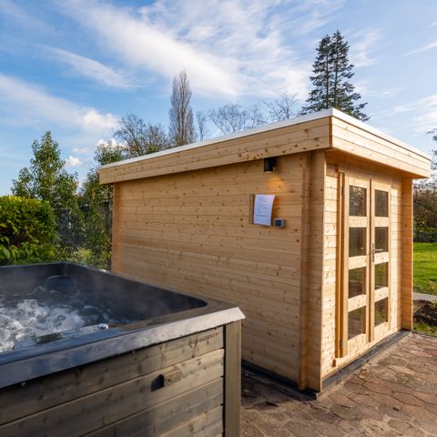 LODGE 4 people - Forest lodge with hot tub