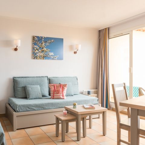 APARTMENT 6 people - - 1 bedroom + 1 sleeping alcove - Terrace or Balcony