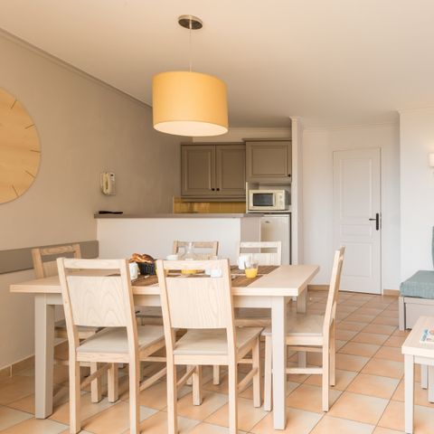 APARTMENT 6 people - - 1 bedroom + 1 sleeping alcove - Terrace or Balcony