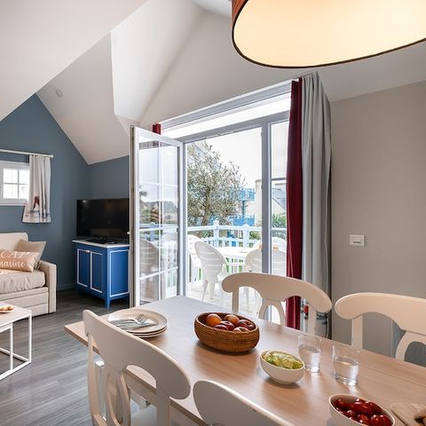 APARTMENT 8 people - - 2 bedroom + 1 sleeping alcove - Terrace or balcony - Sea view