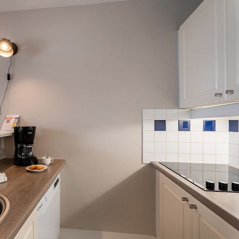 APARTMENT 8 people - - 2 bedroom + 1 sleeping alcove - Terrace or balcony - Sea view