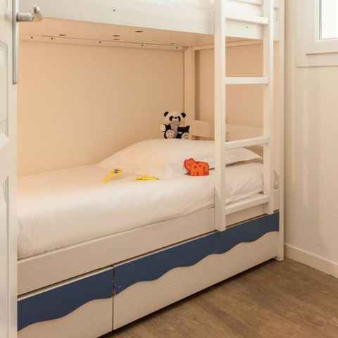 Apartment 6 persons - - 1 bedroom + 1 sleeping alcove - Terrace or balcony - Sea view