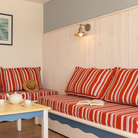APARTMENT 6 people - - 1 bedroom + 1 sleeping alcove - Terrace or balcony - Sea view