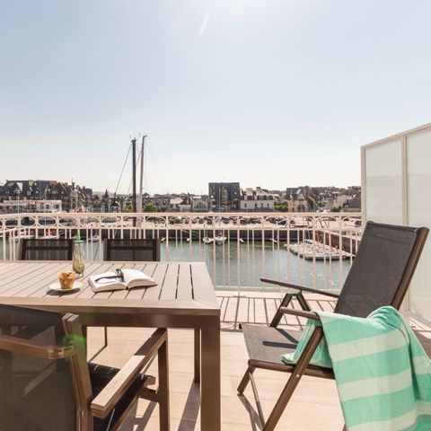 APARTMENT 6 people - - 2 bedrooms - Terrace or balcony - Harbor buildings