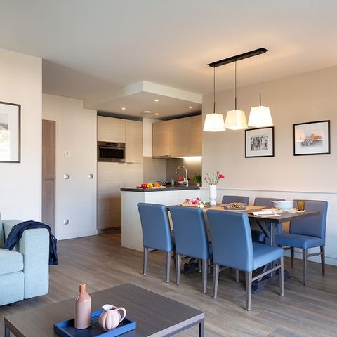 APARTMENT 6 people - - 2 bedrooms - Terrace or balcony - Harbor buildings
