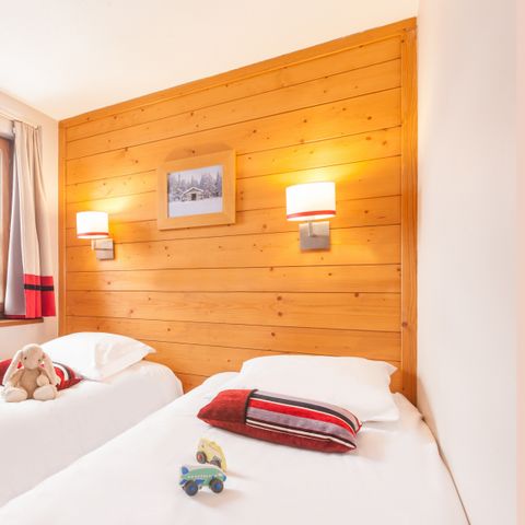 APARTMENT 6 people - - 2 bedrooms