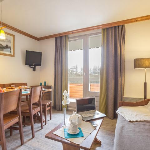 APARTMENT 6 people - 1 bedroom + 1 sleeping area
