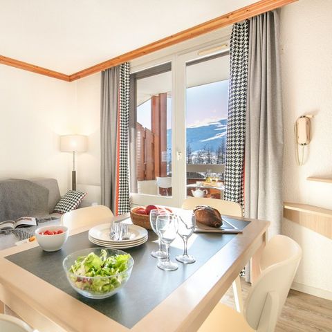 Studio 4 persons - 1 sleeping area - South facing - Renovated