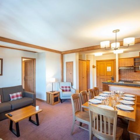 Apartment 8 persons - Flat 8 people - 3 bedrooms - Outdoor swimming pool (AWL48)