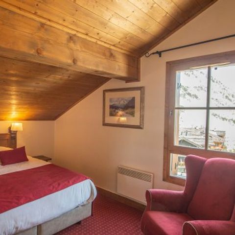 Apartment 8 persons - Flat 8 people - 3 bedrooms - Without balcony - Outdoor swimming pool (AWL48RD)