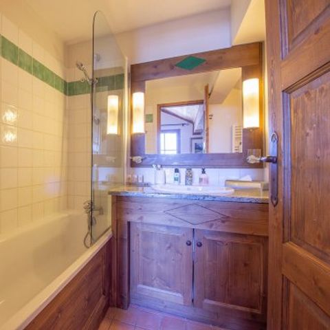 Apartment 8 persons - Flat 8 people - 3 bedrooms - Without balcony - Outdoor swimming pool (AWL48RD)