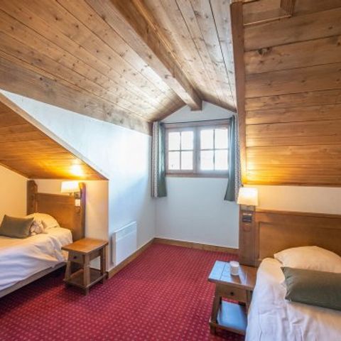 Apartment 8 persons - Flat 8 people - 3 bedrooms - Without balcony - Outdoor swimming pool (AWL48RD)