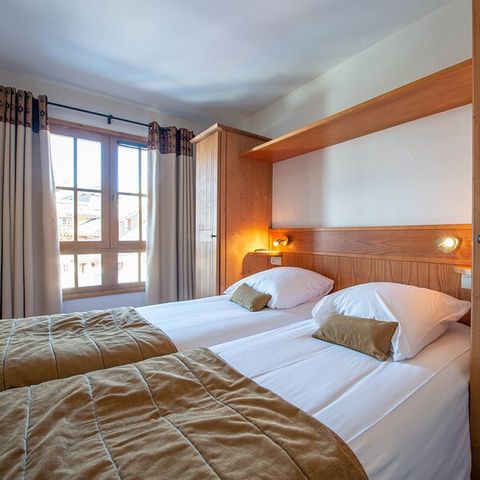 Apartment 8 persons - 3 bedrooms - Outdoor swimming pool - Balcony