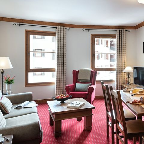 Apartment 4 persons - Sleeps 4 – - 1 bedroom - – Outdoor swimming pool – Superior – Balcony