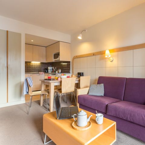 APARTMENT 4 people - - 1 bedroom - Balcony - South-facing