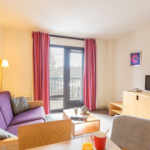 APARTMENT 4 people - - 1 bedroom - Balcony - South-facing