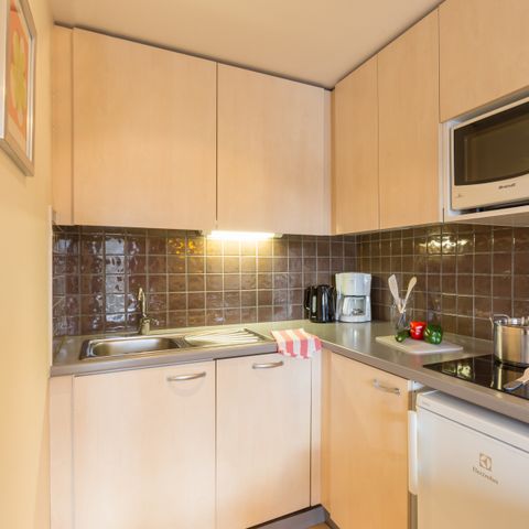 APARTMENT 4 people - - 1 bedroom - Balcony - South-facing