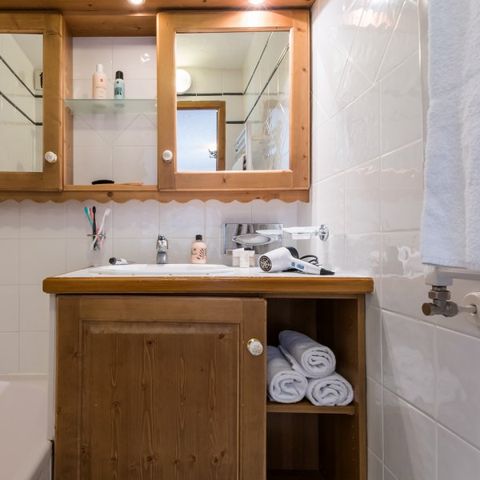 APARTMENT 5 people - (max 3 adults) Superior